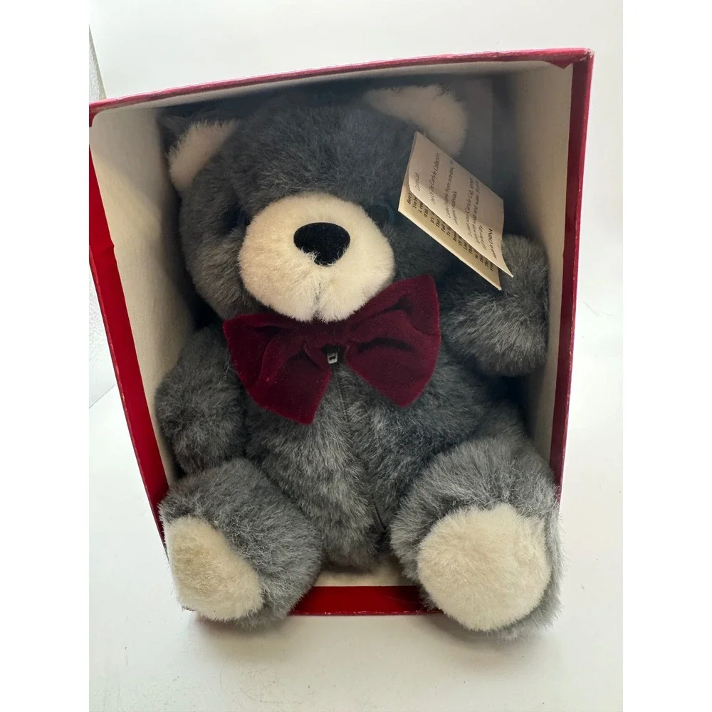 Carlyle Cub 1995 Teddy Bear Collectible Plush Red Bow‎ Gift Box